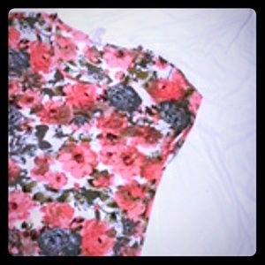 Gorgeous Floral top